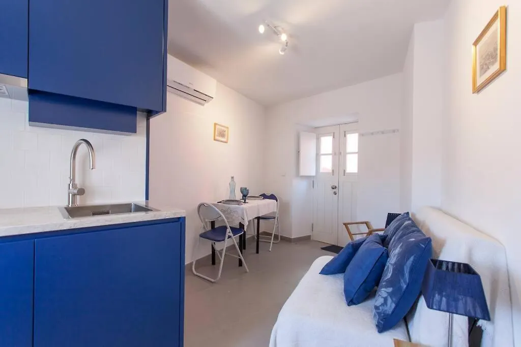 Apartment Sao Vicente 5 - Historic Flat In Central Lisbon Portugal